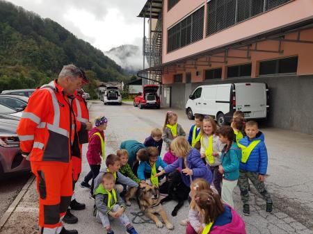 2022-09-28_NVO gre v šolo_OŠ I. Skvarče Zagorje (51)